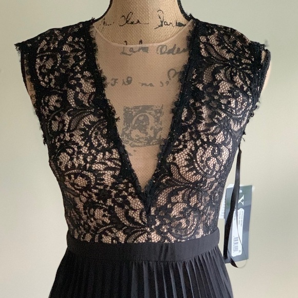 Xscape black lace overlay chiffon pleat dress 4 - Picture 5 of 15